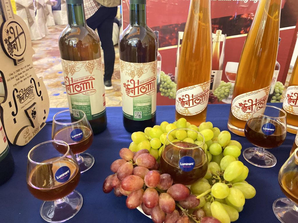 Vang-nho-Homi-đặc-sản-Ninh-Thuận-06